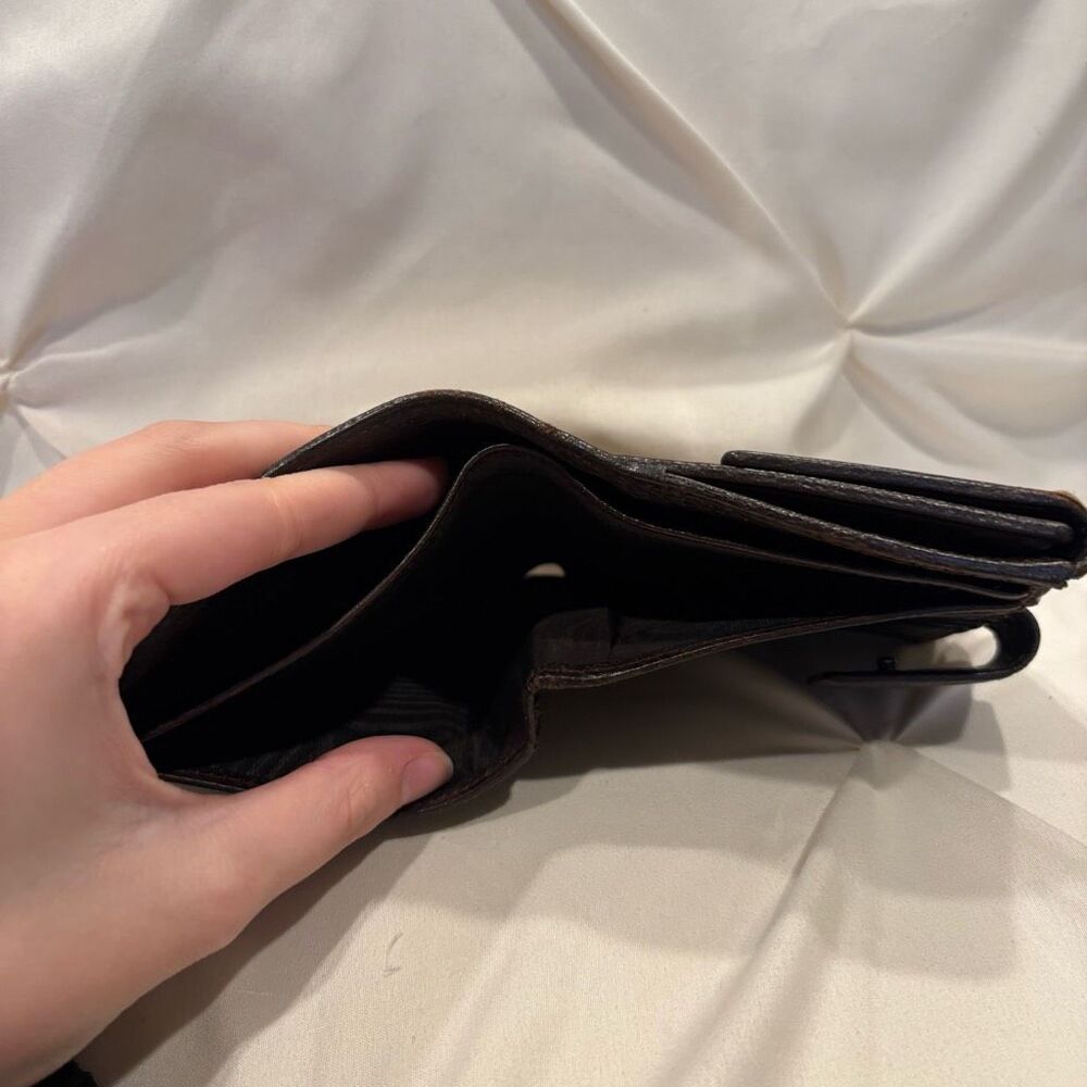 Gucci Brown Monogram Wallet - Picture 10 of 14